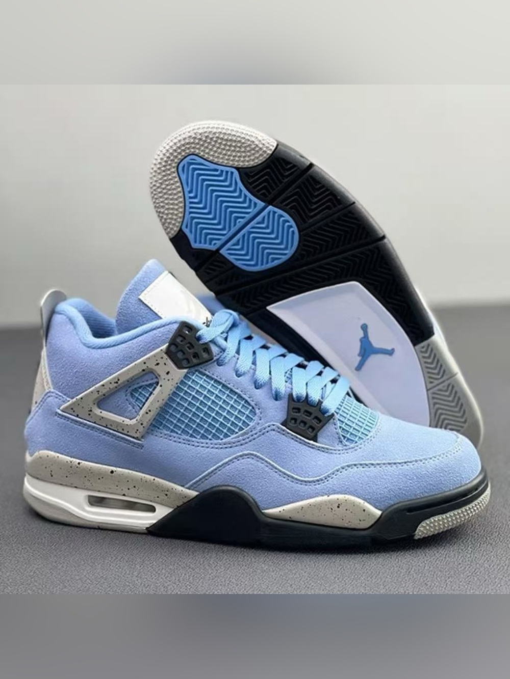 👀 New - Air Jordan 4 Retro University Blue - Picture 5 of 6